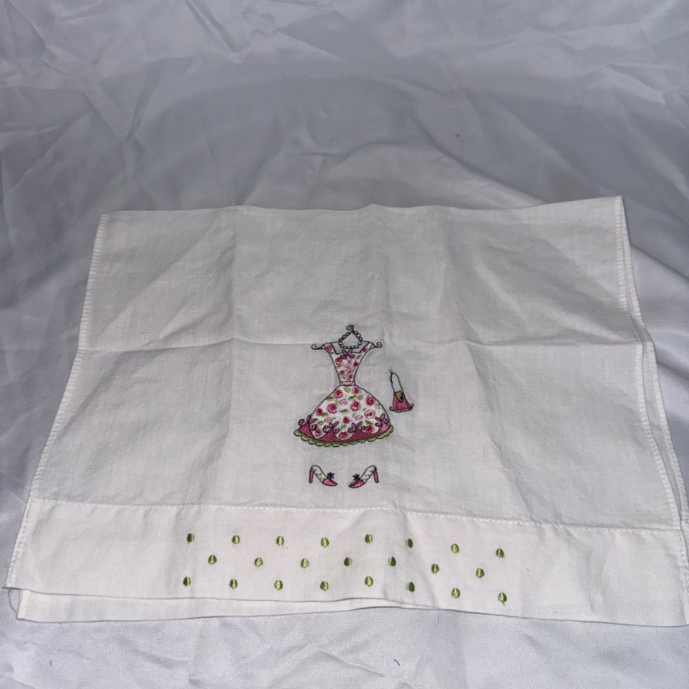 Adorable tea towel/kitchen towel with embroidery